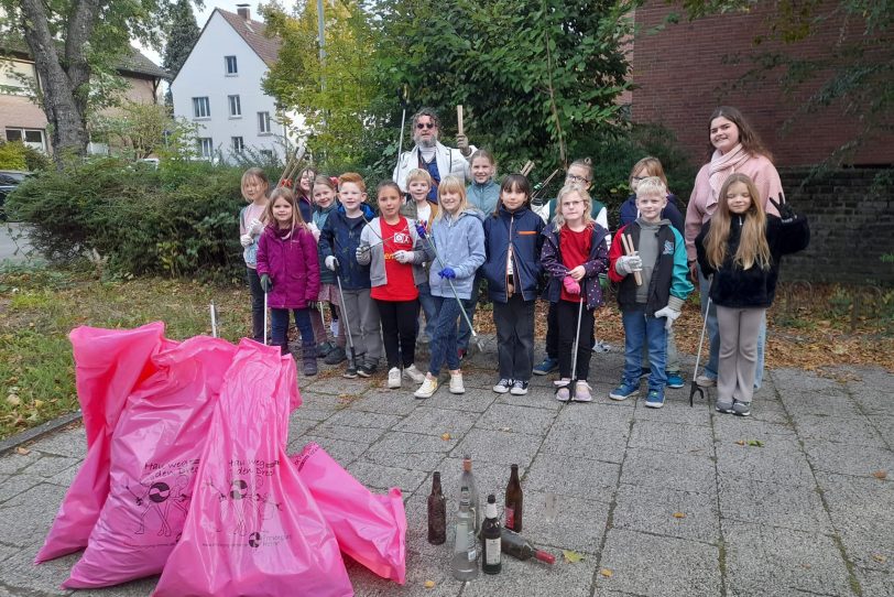 Kindergruppe der Evangelischen Kirchengemeinde Wanne-Eickel beim World Cleanup Day 2025.