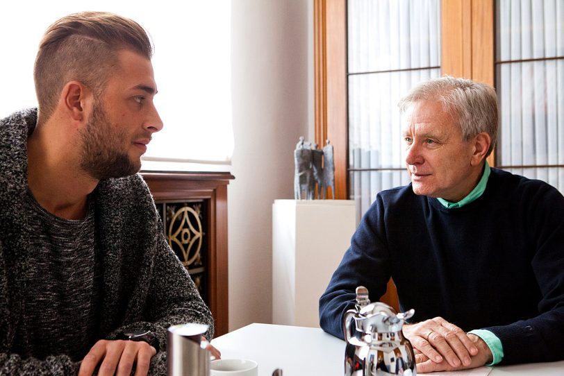 v.l.: Bestmeister Timo Paul und Oberbürgermeister Horst Schiereck.