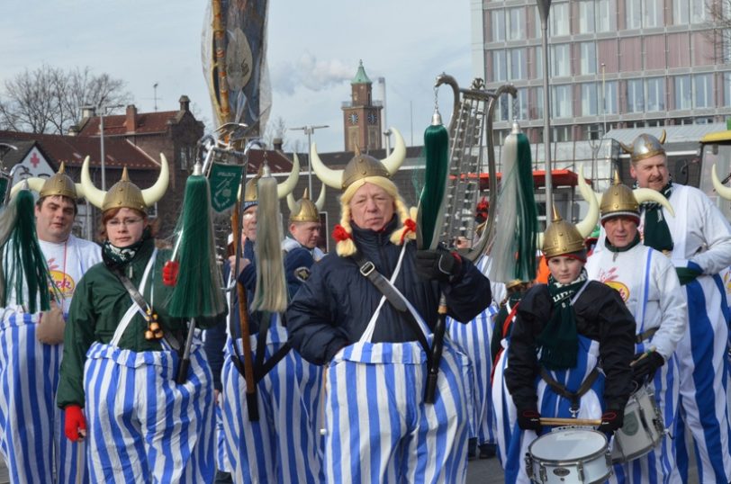 Sie gehen am Rosenmontag nicht in die Stadtbibliothek.