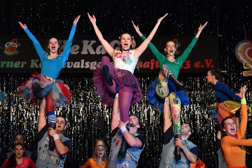 Auftritt der Kölner Rheinveilchen