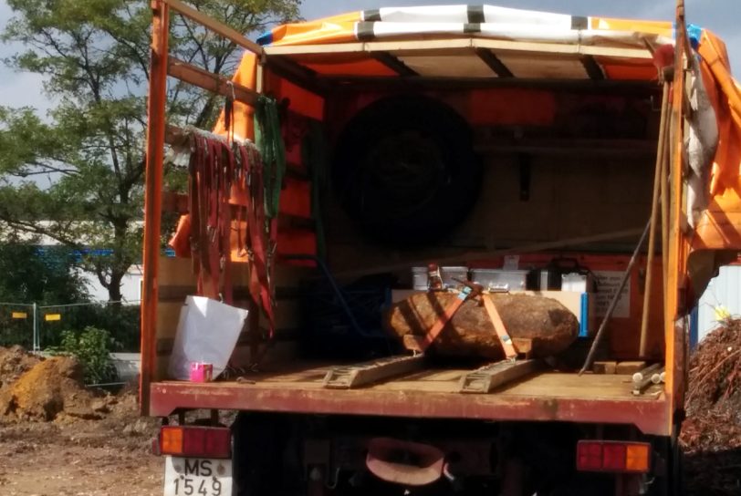 Die verladene 2,5-kg-Fliegerbombe.