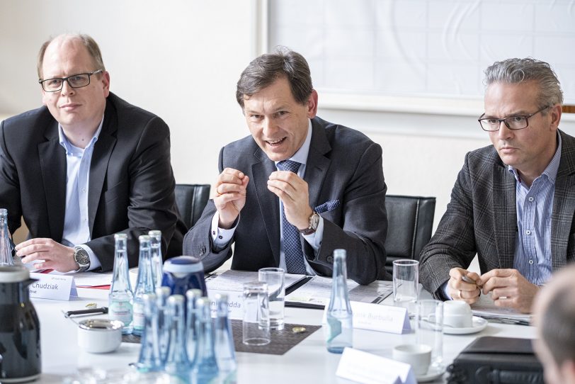 Pressekonferenz im Rathaus: v.l. Stadtrat Johannes Chudziak, Oberbürgermeister Dr. Frank Dudda und Stadtrat Dr. Frank Burbulla.