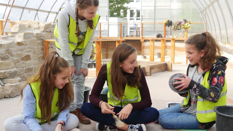 Beim Sommerferienprogramm im LWL-Archäologiemuseums heißt es: Graben wie die Großen.