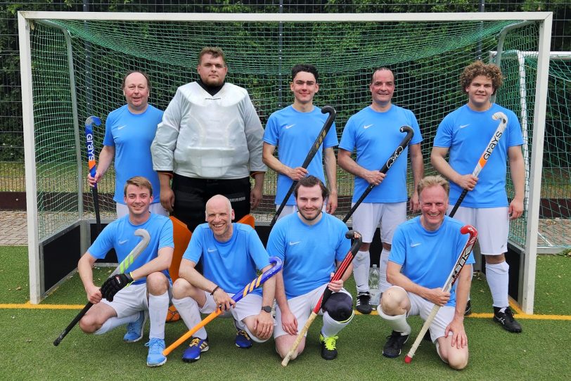 Die Herren des Hockey-Club Herne nach Saisonstart im Mai 2025 in Werne,