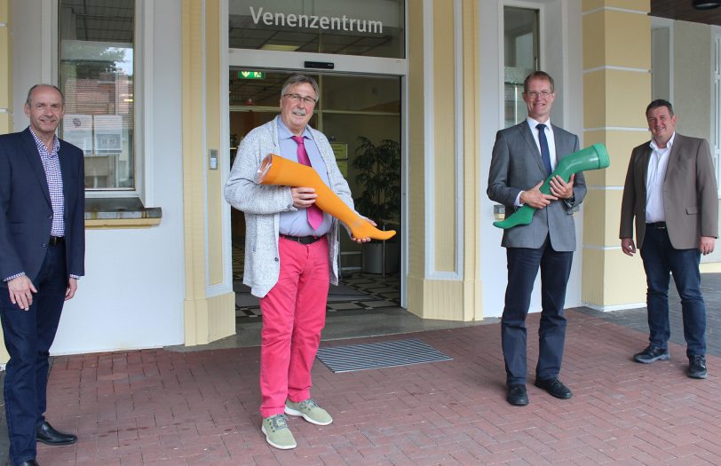 Die Organisatoren des Bochumer Venentages raten insbesondere in Corona-Zeiten zu mehr Bewegung. Von links: Hermann-Josef Lemke-Bochem (Teamleiter Prävention AOK NordWest): Prof. Markus Stücker, Prof. Achim Mumme (Katholisches Klinikum Bochum) und Andreas Tschöpe, (Geschäftsführer Amberg Sanitätshaus und Orthopädietechnik GmbH).