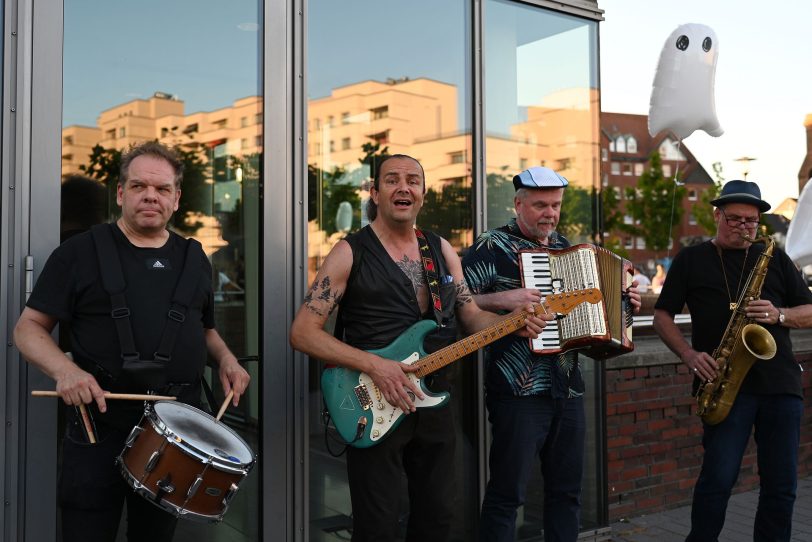 Musikalische Unterhaltung beim Spielort LWL-Museum Herne.