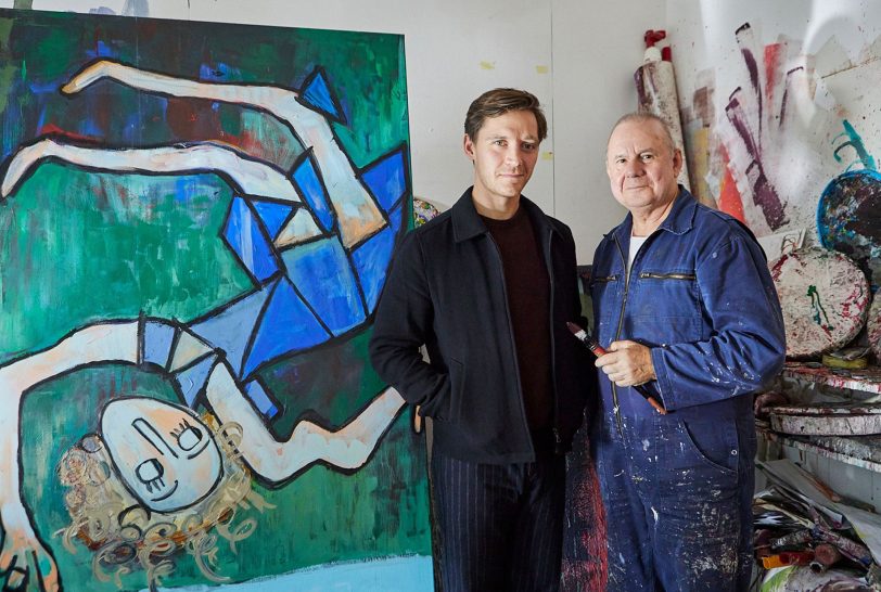 Zwischen Denis (Jonas Nay) und Alfred (Joachim Król) entwickelt sich ein ganz besonderes Verhältnis, in dem ein Autounfall und Alfreds Gemälde „Frau in Blau“ eine wichtige Rolle spielt.