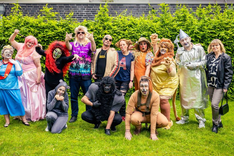 Die Darsteller des PSY-Theater des St. Marien Hospital Eickel haben gemeinsam das Stück „Der Zauberer vom Pott“ auf die Bühne gebracht. – „Der Zauberer vom Pott“ im St. Marien Hospital Eickel aufgeführt