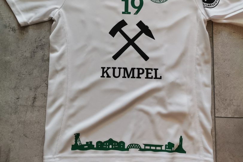 Neue Trikots für die SV Sodingen Jugend: Hommage an die Stadt Herne und den Bergbau