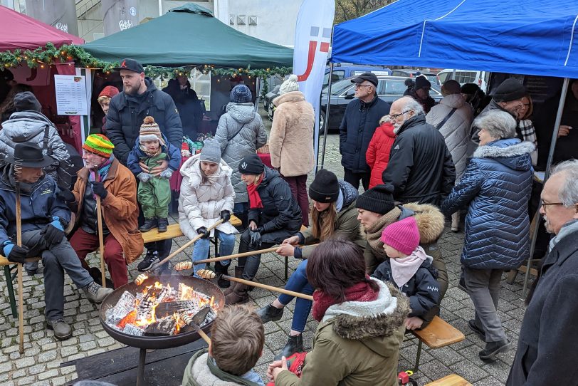 Adventsmarkt des Fördervereins der Lions Herne-Emschertal in Eickel.