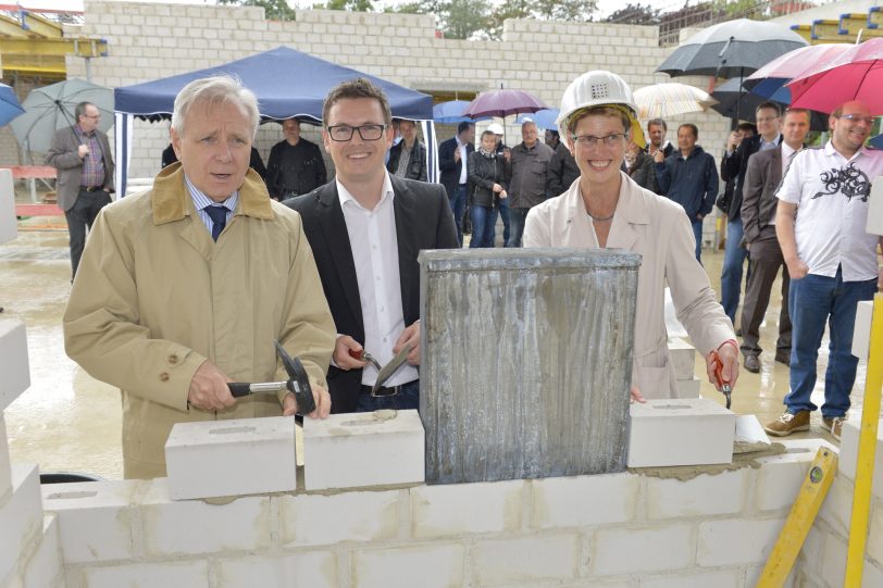 v.l. Horst Schiereck, Sebastian Neuhaus, Birgit Peter.