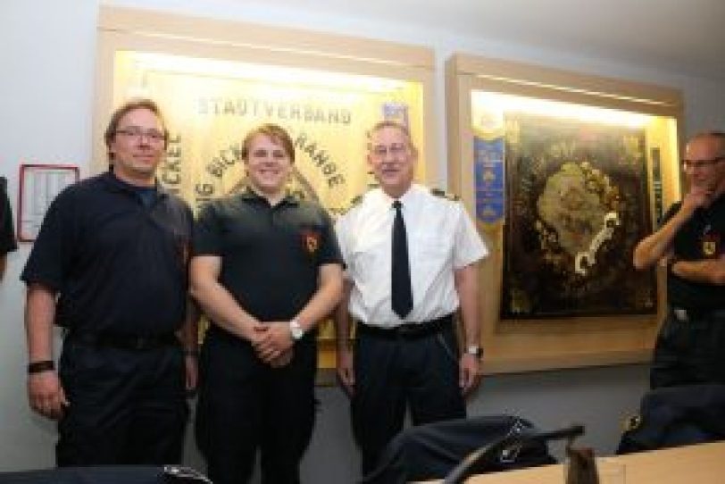 v.l. Martin Diekmann stell. Löschzugführer Bickern, Christoph Stefanski Löschzugführer Bickern,Andreas Spahlinger städt. Branddirektor.