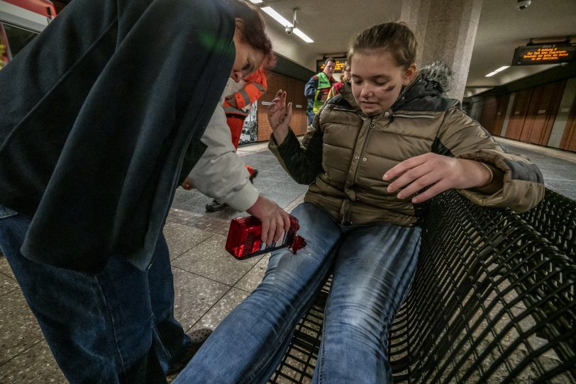 Groß-Übung an der U-Ban-Station Schloss Strünkede: Berufs- und Freiwillige Feuerwehr Herne, Feuerwehr Bochum, Bogestra, DRK, THW und Mitglieder der Grubenwehr als Experten für Aktionen unter derErde im Übungseinsatz
