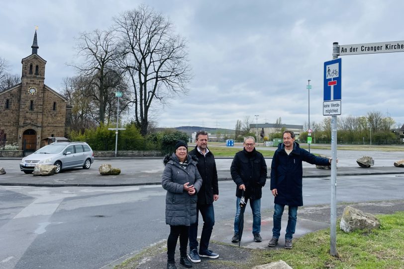 v.l. Angelika Hörling (Stadtverordnete), Michael Hörling (Bezirksverordneter), Hans-Jürgen Oehler (Bezirksverordneter), Frank Droste (Bezirksfraktionsvorsitzender)