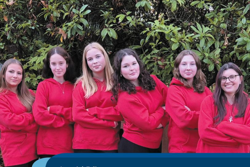 Die sechs Sunrise-Girls 'Sunny Sunshine' starten durch.