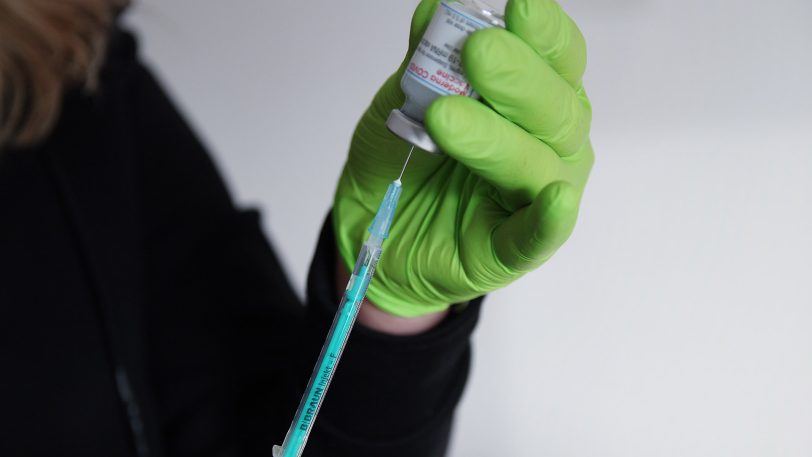Der Impfstoff von AstraZeneca ist wieder freigegeben worden. Planmäßig soll am Dienstag, 23. März wieder Vakzin von AstraZeneca in Herne eintreffen.