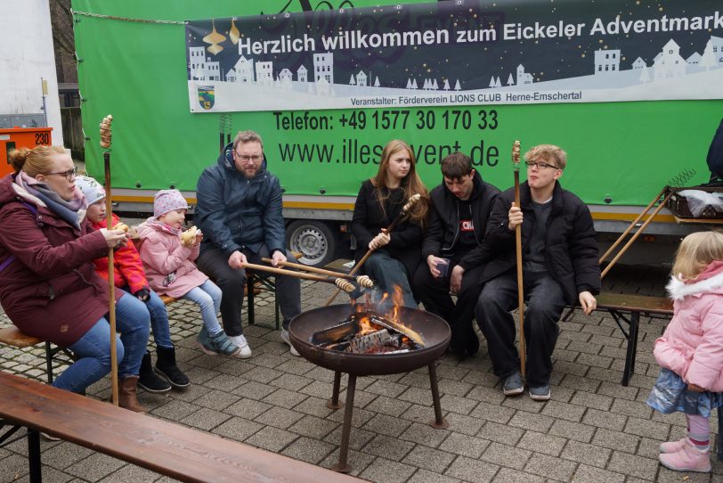 Eickeler Adventsmarkt der Lions Herne-Emschertal hatten am 8.12.2024 in ihr Weihnachtsdorf vor der Kulturbrauerei eingeladen.