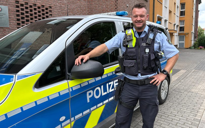 Polizist Tobias hat selbst schon einige Widerstände von Personen im Dienst erlebt - nach seinem Gespür nehmen diese seit zehn bis zwölf Jahren spürbar zu.