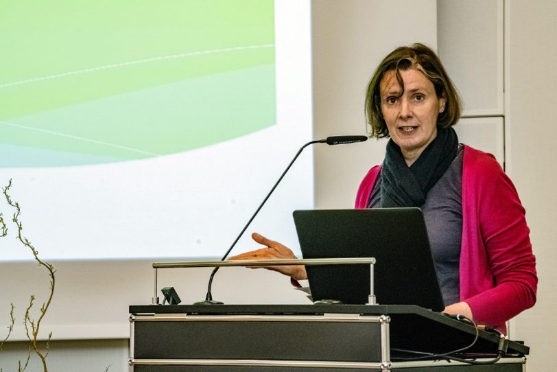 Dr. Sabine Edlinger.