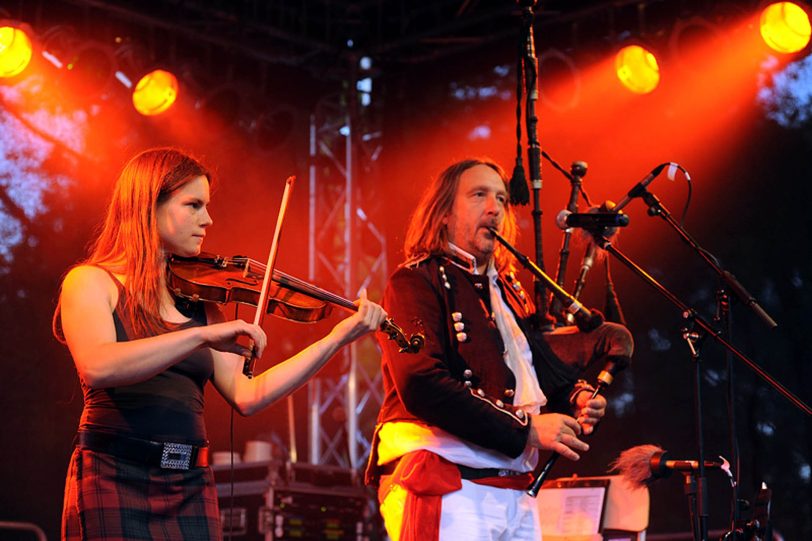 Folk und Rock im Schlosshof im Jahre 2010.