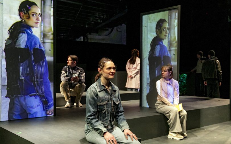 Das gleichnamige fünfte Album der Singer-Songwriterin Lea bildet die Grundlage für die Musiktheaterproduktion „Bülowstraße“ des Berliner Grips-Theaters.