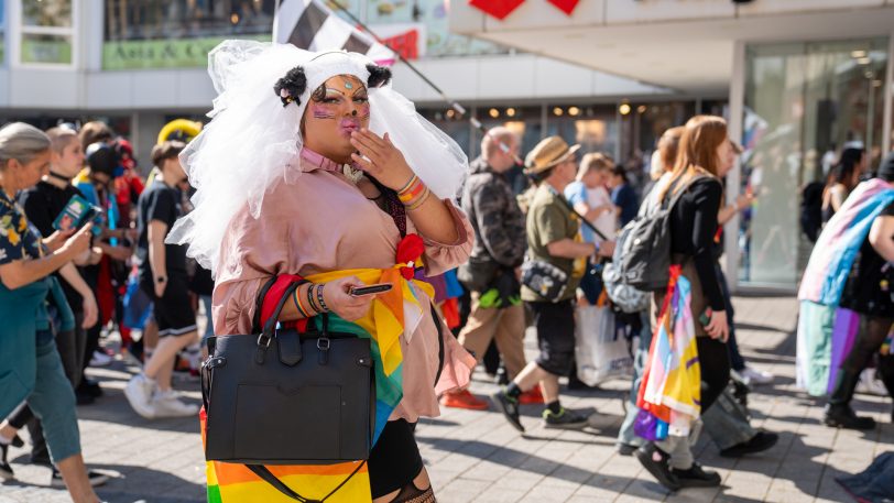 Der Christopher Street Day (CSD) am Samstag (21.9.2024) begann auf dem Europaplatz und zog anschließend durch die Stadt.