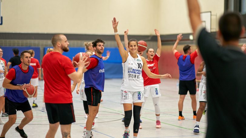 HTC Basketballerinnen spielen gegen die HEV Miners ein lockeres Basketballspiel am Mittwoch (8.9.2021). Die Basketballerinnen gewannen 39:33.