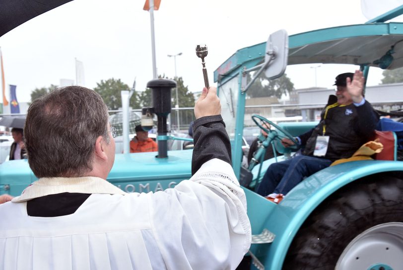 Cranger Kirmes Oldtimer-Parade.