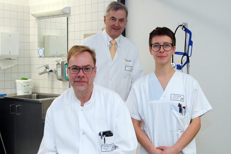 v.l. Dr. Mike Thompson, Prof. Dr. Matthias Kemen, Julia Gratopp.