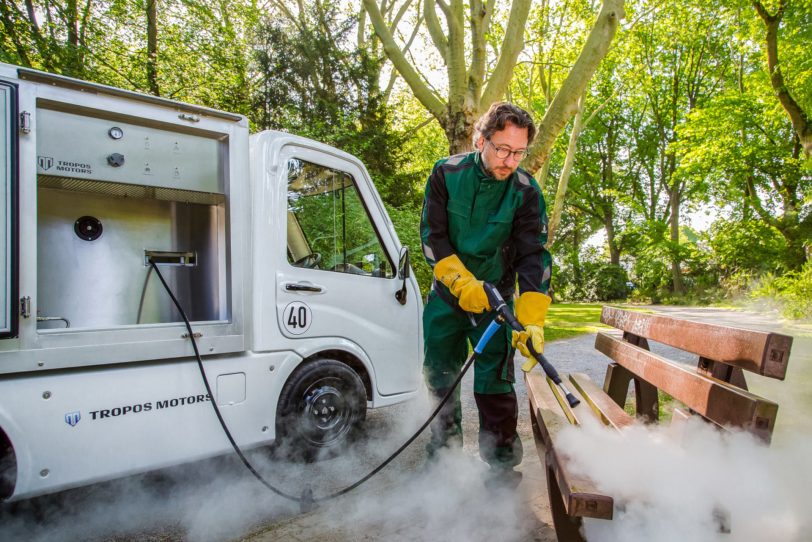 Neuer Flächenreinigungs- und Desinfektionsaufbau für den Tropos ABLE Elektrotransporter.