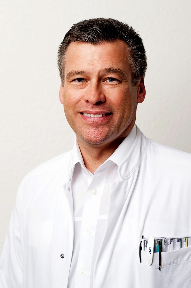 Dr. Bernd Bauer.