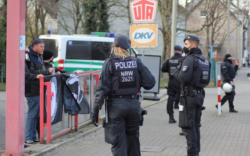 Demonstration von Impfgegnern in der Wanner Innenstadt und Gegendemo vom Bündnis Herne am Sonntag (6.3.2022).