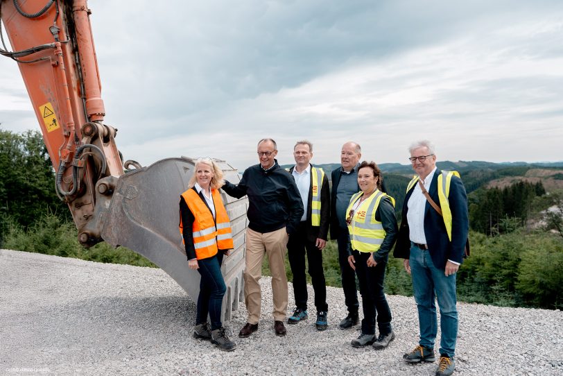 Bundeskanzler Merz besuchte den Stadtwerke-Windpark.