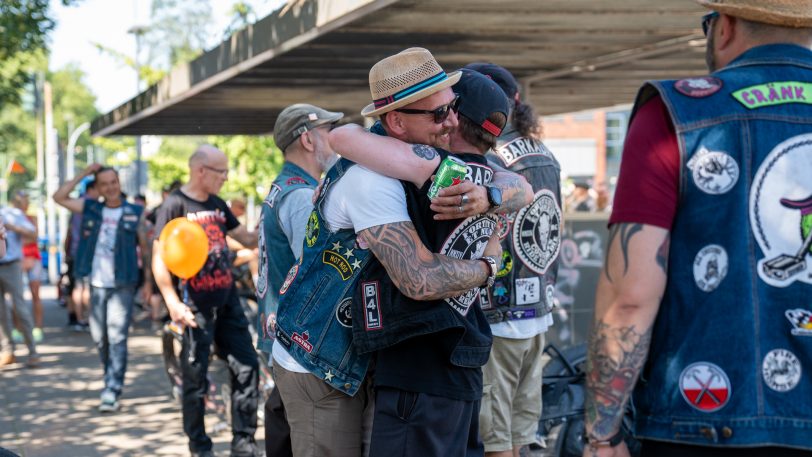 Die Gruppe „Bikelife“ um Christian Joswig hat es wieder getan: Am Samstag (20.7.2024) trafen sich die Cruiser am Herner Bahnhof, um wie immer traditionell im Sommer Spenden für das Lukas Hospiz einzusammeln.