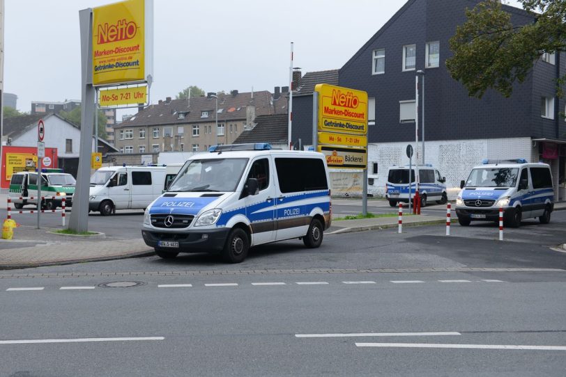 Die Polizei bereitet sich auf die Evakuierung vor