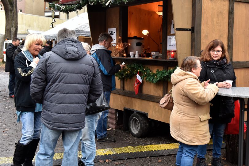 Impressionen vom 10. Mond-Weihnachtsmarkt.