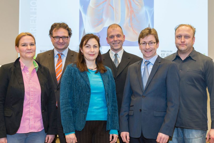 v.l. Karin Lichte, Oberärztin der Abteilung für Pneumologie, Linda Leonhardt, Dipl.-Oecotrophologin, Dr. Heiko Hang, Leitender Arzt der Abteilung für Pneumologie, Dr. Peter Nyhuis, Ärztlicher Direktor, St. Marien Hospital Eickel, Christian Kuczera, Phys