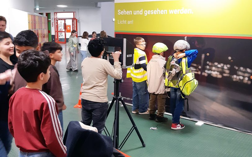 Die Verkehrswacht Herne/ Wanne-Eickel war zusammen mit dem Fachbereich Tiefbau und Verkehr an der Realschule Sodingen und informierte mit der 
