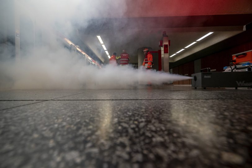 Groß-Übung an der U-Ban-Station Schloss Strünkede: Berufs- und Freiwillige Feuerwehr Herne, Feuerwehr Bochum, Bogestra, DRK, THW und Mitglieder der Grubenwehr als Experten für Aktionen unter derErde im Übungseinsatz