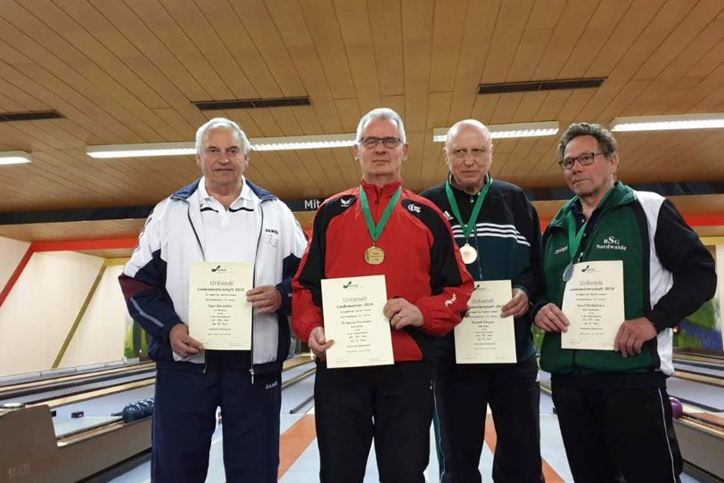 Holte Gold: Wolfgang Tönsmann (2.v.l.)