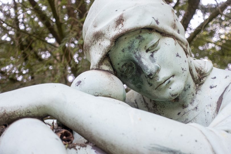 Ökumenische Andacht zu Allerheiligen auf dem Wiescherfriedhof in Herne (NW), am Sonntag (01.11.2020).