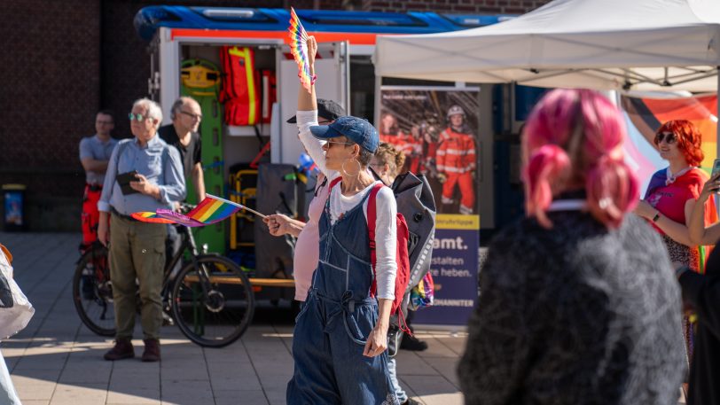 Der Christopher Street Day (CSD) am Samstag (21.9.2024) begann auf dem Europaplatz und zog anschließend durch die Stadt.