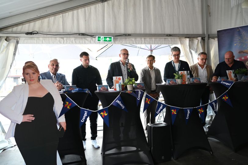 Die Verantwortlichen: (v.l.) Albert Ritter, Alexander Neumann, Platzmeister / Kirmesplaner Cranger Kirmes, Eduard Belker, Fachbereichsleiter Öffentliche Ordnung, Frank Dudda, Dr. Alexander Christian, Presse- und Öffentlichkeitsarbeit Stadtmarketing Herne, Holger Wennrich, Geschäftsführer Stadtmarketing Herne und Timo Lichte, Präsident Schaustellervereinigung Herne.