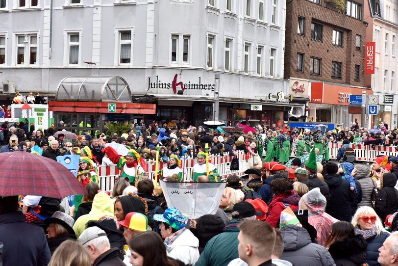 Rosenmontag in der City.