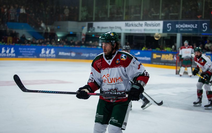 Brendan Harrogate überzeugte mit 18 Punkten in zehn Spielen, nun verlässt er aber den Herner EV wieder.