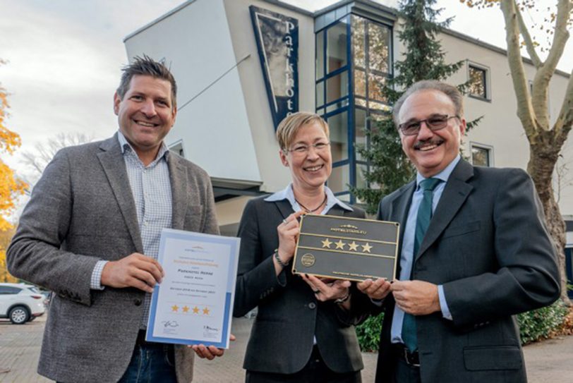 v.l. Jan Hendrik van Dillen, Susanne Hein (Parkhotel), Dr. Wolfgang Henke.