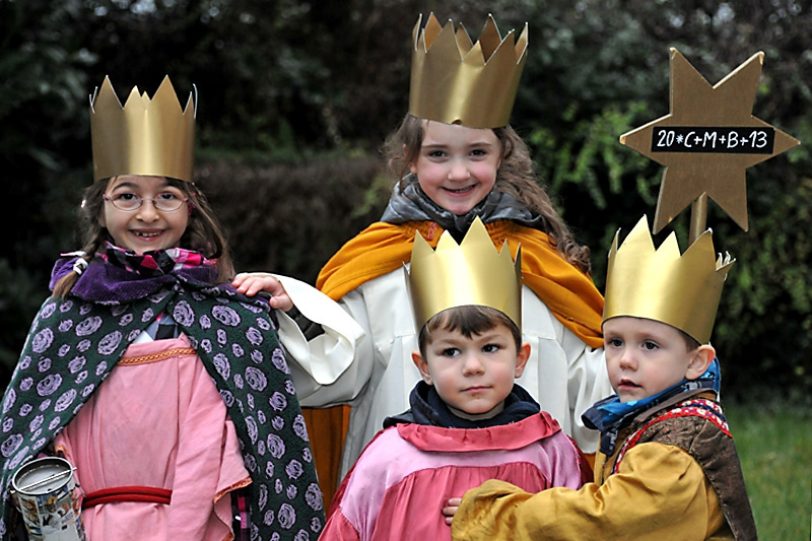 Warm hätten sie es gehabt, hätten sie denn laufen dürfen - die Sternsinger (Archivfoto).