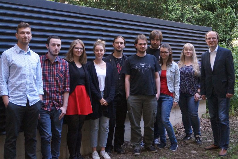 Dr. Joachim Wittkowski (r.) im Kreis seiner Studenten.