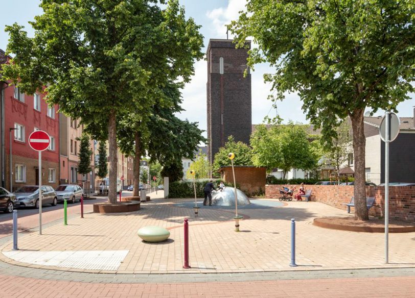 15 zukunftsfähige Baumarten hat die Stadt Bochum im Bezirk Goldhamme gepflanzt.