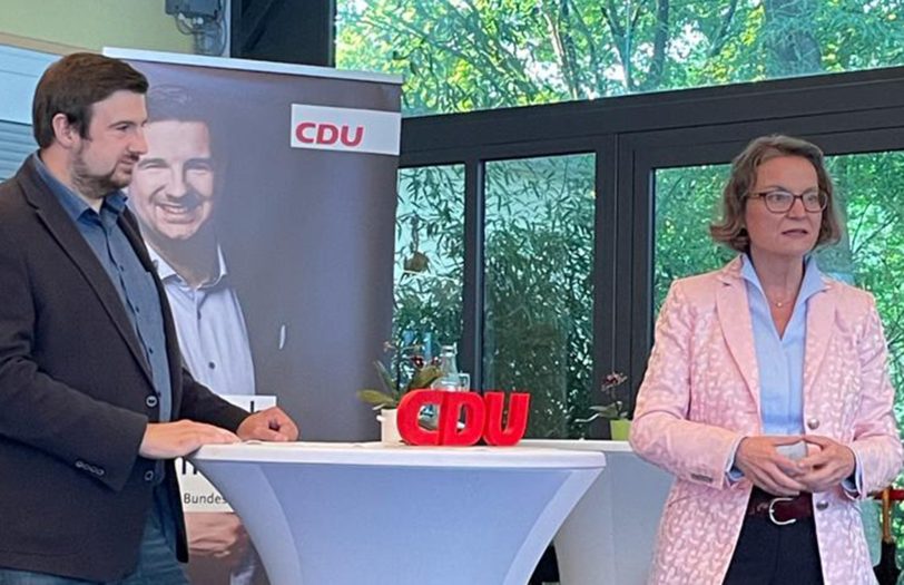 Christoph Bußmann im Gespräch mit Ina Scharrenbach.